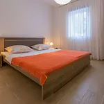 Meernahes Nur 390 Zum Mit Mediterraner Terrasse Jadranovo