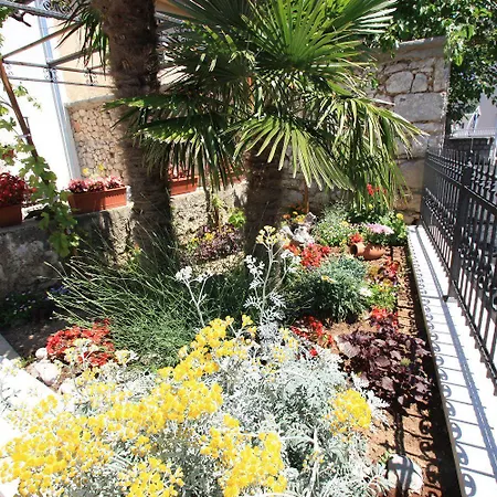 Meernahes Nur 390 Zum Mit Mediterraner Terrasse