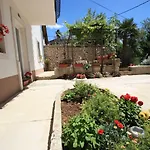 Lejlighed Meernahes Nur 390 Zum Mit Mediterraner Terrasse *