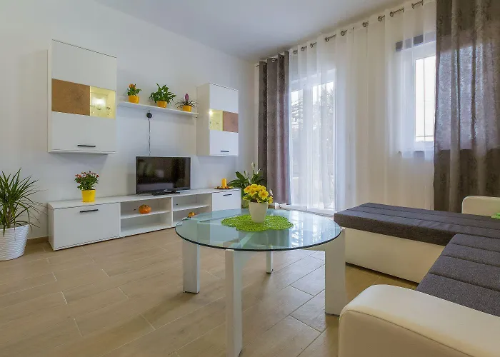 Meernahes Nur 390 Zum Mit Mediterraner Terrasse